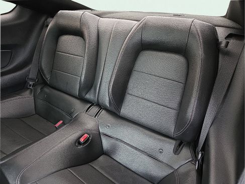 Used 2017 Ford Mustang GT Premium w/ GT Performance Package RWD image 9