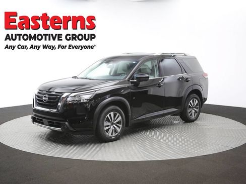 Used 2022 Nissan Pathfinder SL AWD/4WD image 55