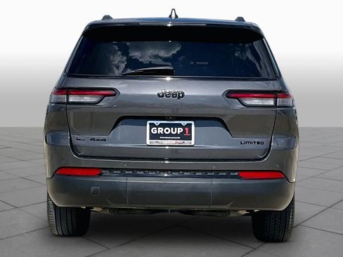 Used 2022 Jeep Grand Cherokee L Limited w/ Black Appearance Package AWD/4WD image 5