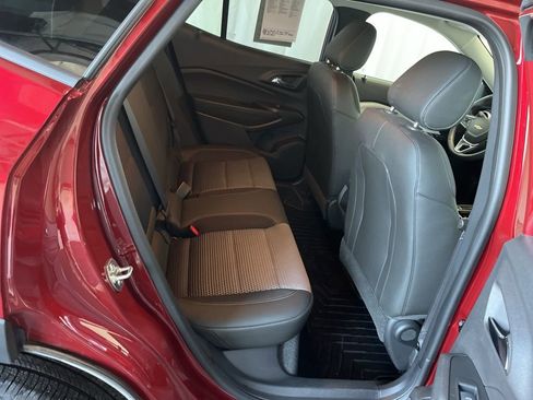 Used 2025 Chevrolet Trax LT w/ Driver Confidence Package image 21