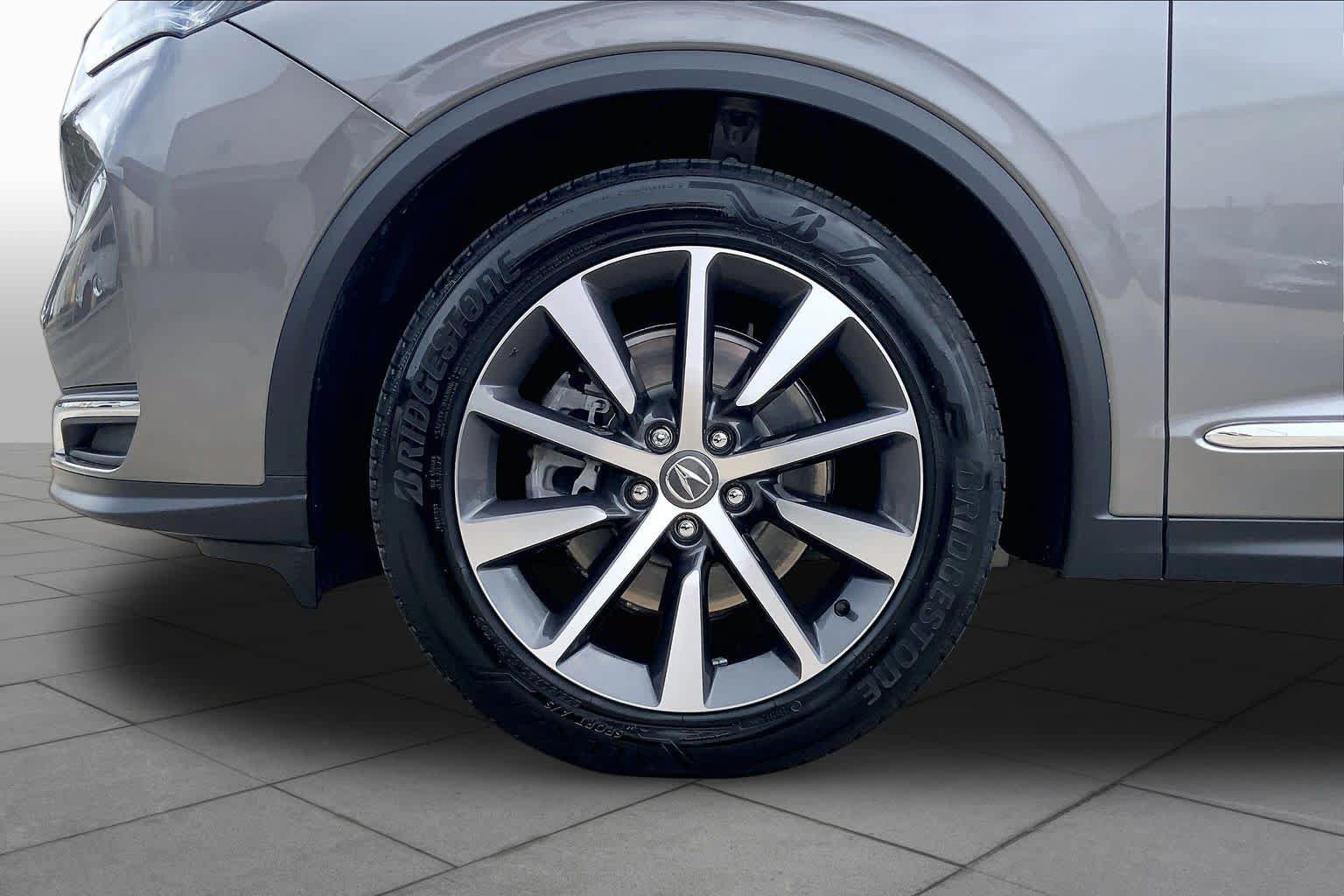 Used 2025 Acura MDX w/ Technology Package FWD image 11
