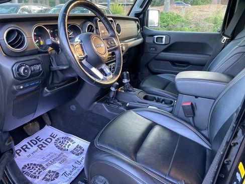 Used 2021 Jeep Wrangler Unlimited Sahara w/ Dual Top Group AWD/4WD image 27