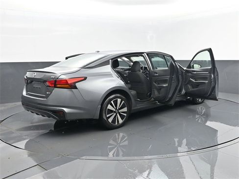 Used 2021 Nissan Altima 2.5 SV image 27