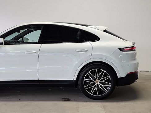 Certified 2026 Porsche Cayenne Coupe AWD/4WD image 7