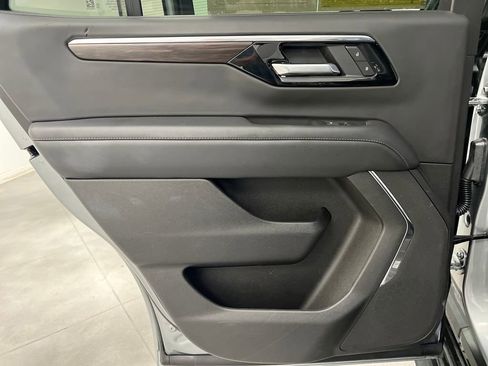 Used 2025 Chevrolet Tahoe LT AWD/4WD image 15