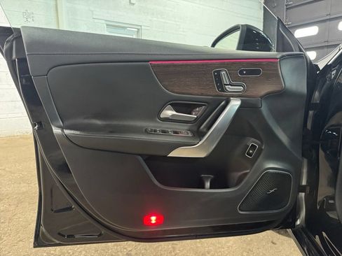 Used 2020 Mercedes-Benz CLA 250 4MATIC w/ Premium Package image 19