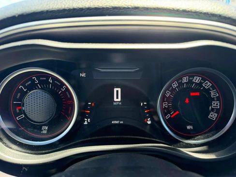 Used 2018 Dodge Challenger R/T Scat Pack RWD image 19