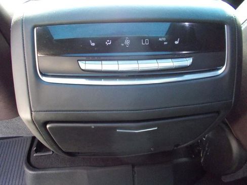 Used 2021 Cadillac Escalade Premium Luxury Platinum image 14