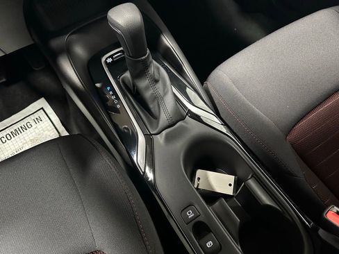 Used 2025 Toyota Corolla SE image 38