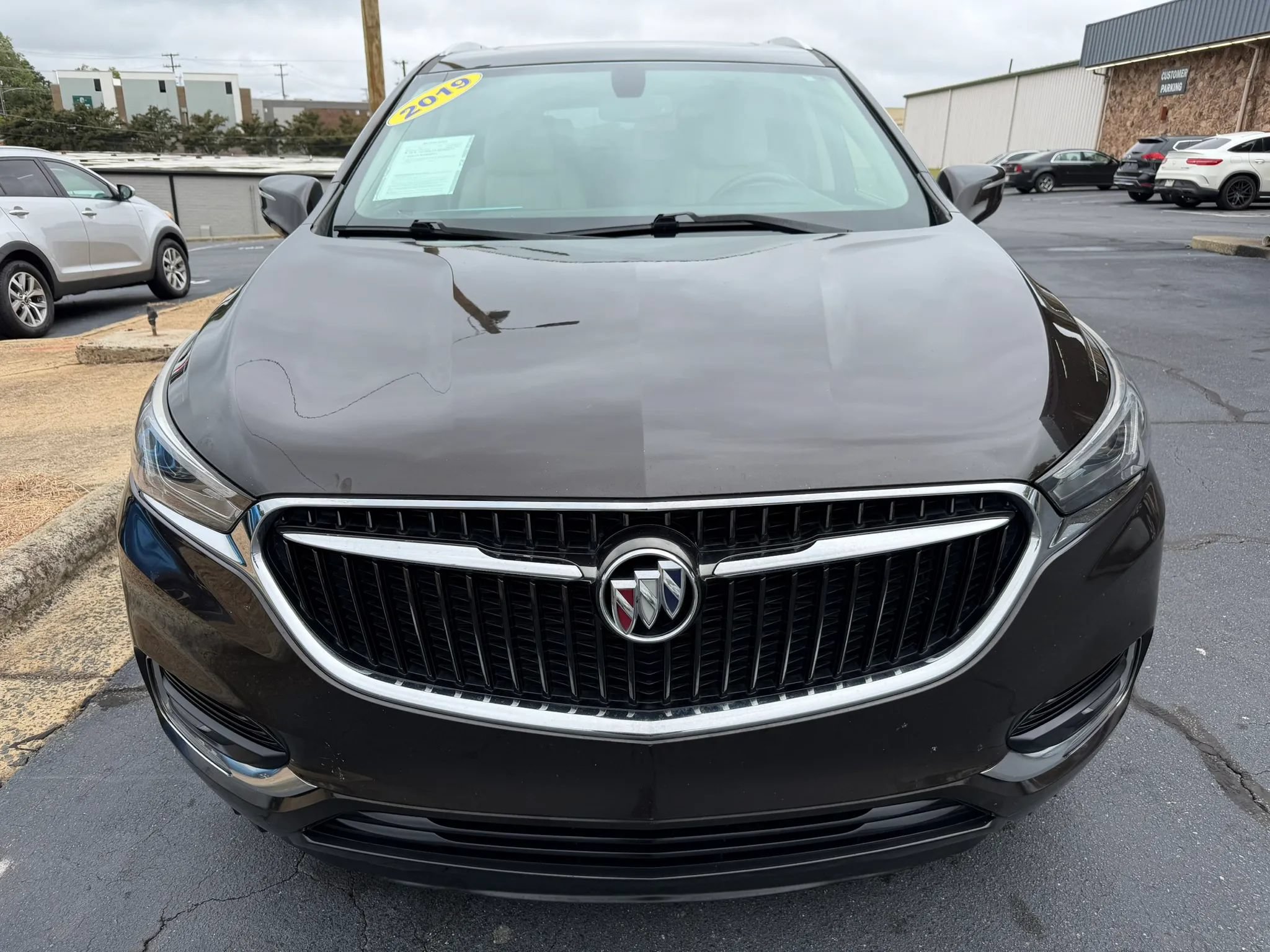 Used 2019 Buick Enclave Essence AWD/4WD image 2
