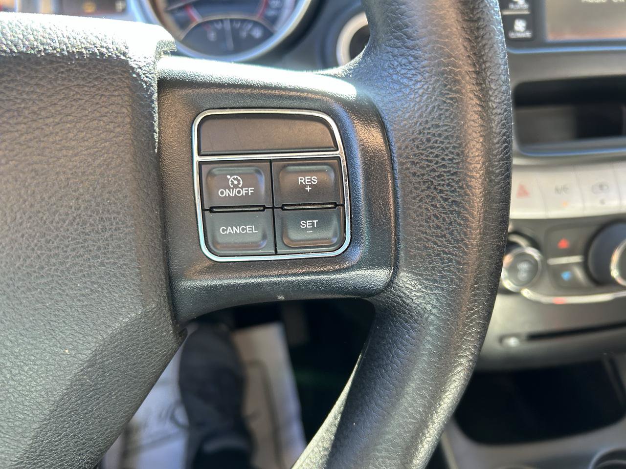 Used 2018 Dodge Journey SE w/ Blacktop Package FWD image 20