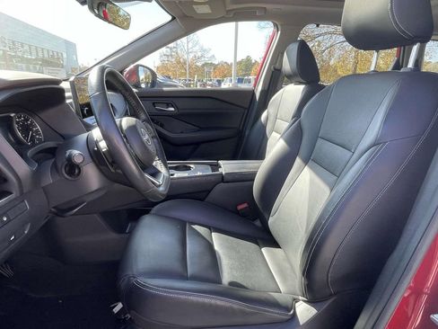 Used 2023 Nissan Rogue SL w/ SL Premium Package image 14