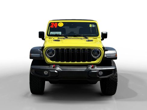 Used 2024 Jeep Wrangler Unlimited Rubicon w/ Safety Group AWD/4WD image 8