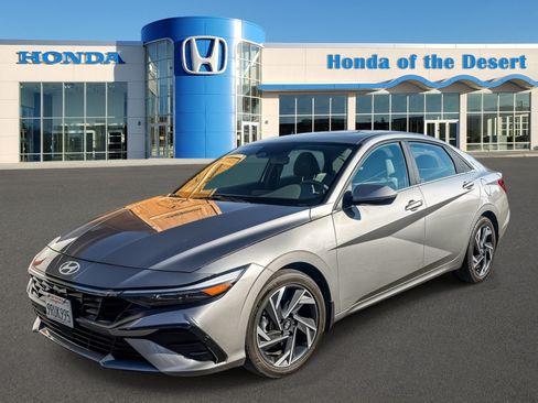 Used 2024 Hyundai Elantra SEL w/ Convenience Package FWD image 2