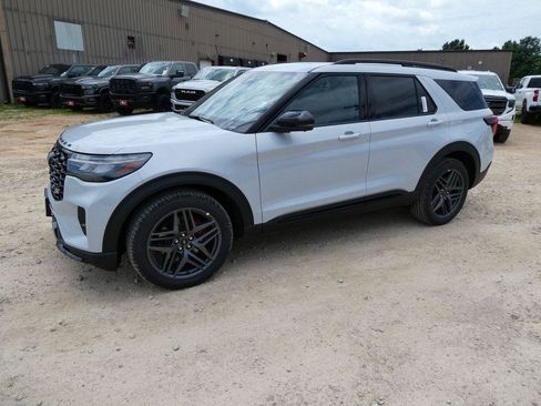 New 2026 Ford Explorer ST w/ Sun And Sound Package AWD/4WD image 9