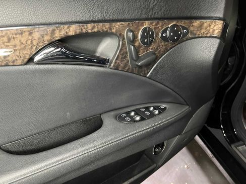 Used 2008 Mercedes-Benz E 350 4MATIC Sedan image 20