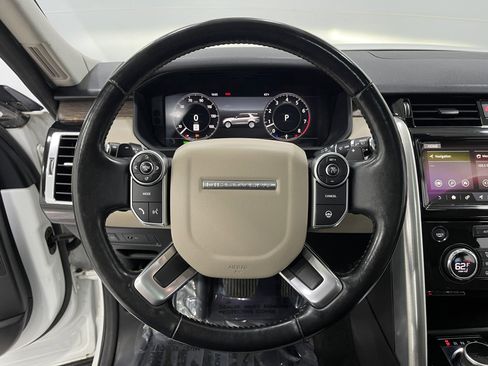 Used 2018 Land Rover Discovery HSE AWD/4WD image 22