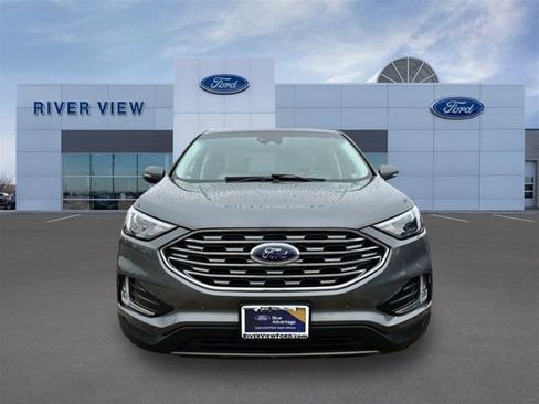 Certified 2022 Ford Edge Titanium image 2