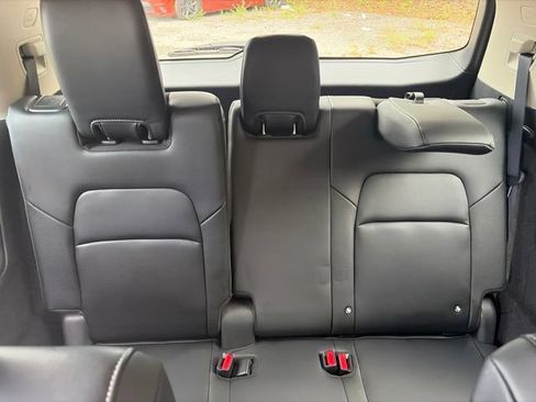 Used 2024 Nissan Pathfinder SL w/ SL Premium Package FWD image 21