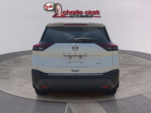 Used 2023 Nissan Rogue SV FWD image 4