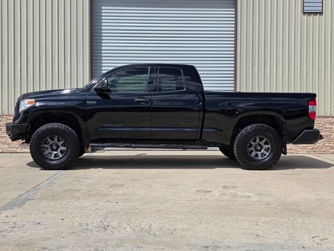 Used 2014 Toyota Tundra SR5 w/ SR5 Upgrade Package image 3