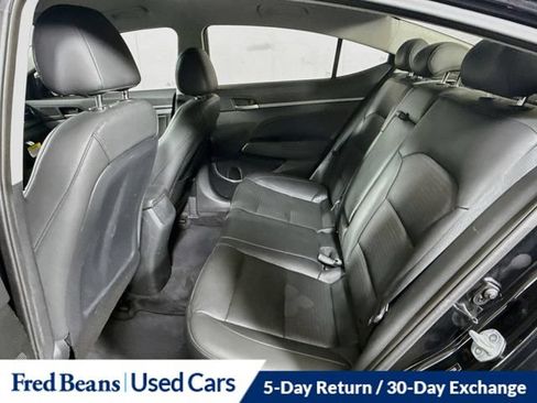 Used 2017 Hyundai Elantra Limited FWD image 27