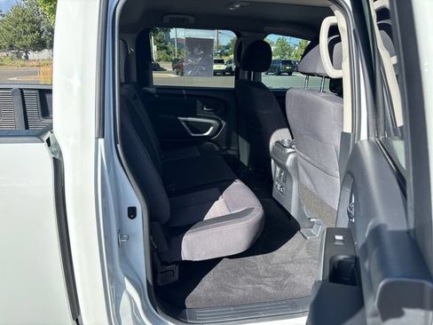 Used 2024 Nissan Titan SV w/ SV Convenience Package AWD/4WD image 18