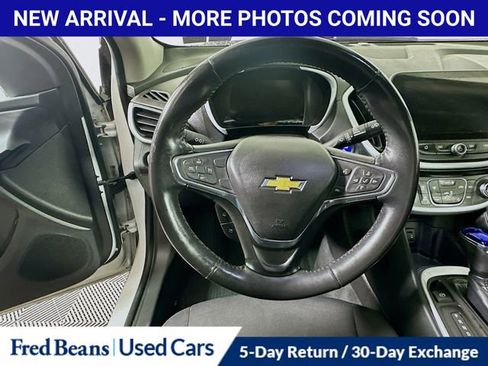 Used 2017 Chevrolet Volt LT FWD image 13
