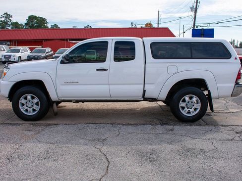 Used 2013 Toyota Tacoma PreRunner image 3