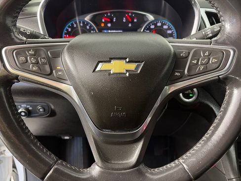 Used 2020 Chevrolet Equinox LT FWD image 16