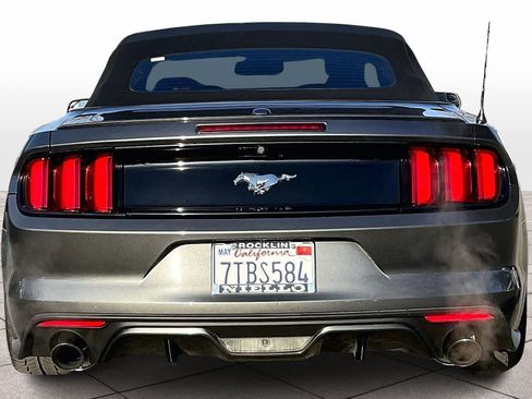 Used 2016 Ford Mustang Premium image 7
