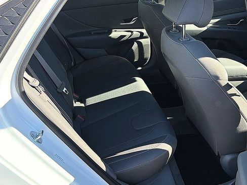 Certified 2025 Hyundai Elantra Sport FWD image 26