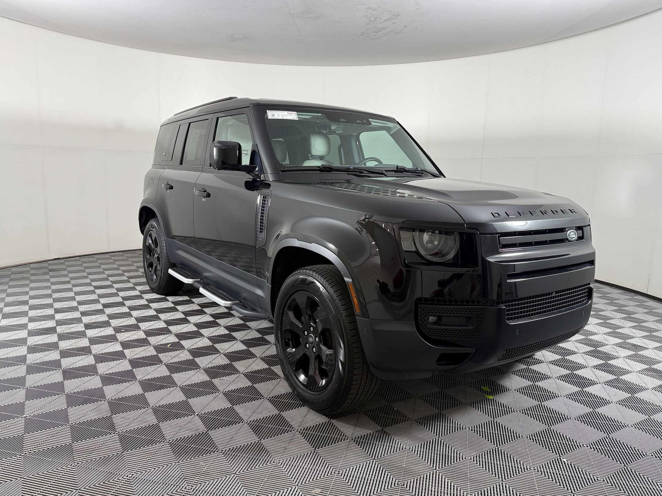 Used 2024 Land Rover Defender 110 S AWD/4WD image 7