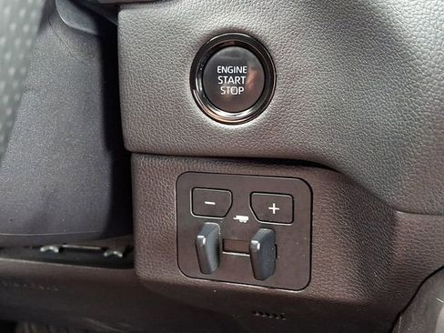 Certified 2025 Toyota Tundra Limited AWD/4WD image 22