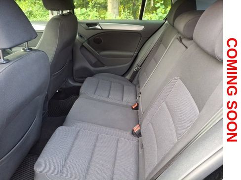 Used 2012 Volkswagen Golf 4-Door FWD image 10