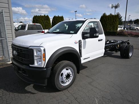 New 2024 Ford F450 XL image 3