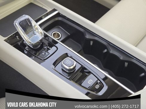 Used 2026 Volvo XC60 T8 Ultra w/ Protection Package Premier AWD/4WD image 20