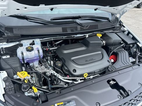 New 2025 Chrysler Pacifica Pinnacle w/ Trailer Tow Group image 16