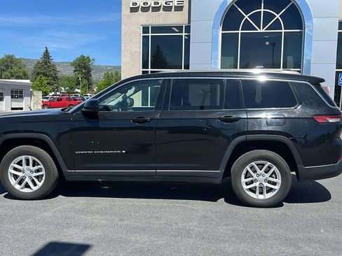 Used 2023 Jeep Grand Cherokee L Laredo AWD/4WD image 8