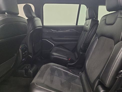 Used 2022 Jeep Grand Cherokee L Laredo image 18