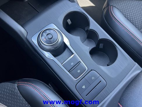 Used 2025 Ford Escape ST-Line FWD image 11