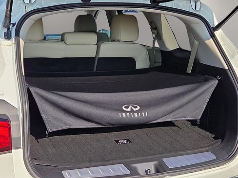 Used 2020 INFINITI QX60 Luxe w/ Essential Package FWD image 8