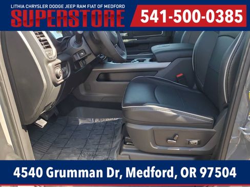 New 2026 RAM 3500 Laramie AWD/4WD image 19