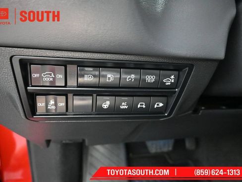 Used 2023 Toyota Sequoia Platinum AWD/4WD image 28
