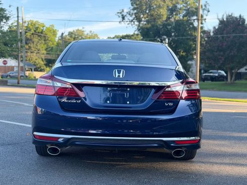Used 2017 Honda Accord EX-L image 5