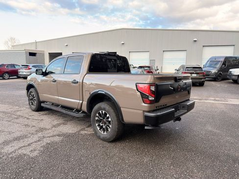 Used 2023 Nissan Titan PRO-4X w/ Pro-4x Convenience Package image 5