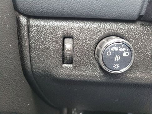 Used 2018 Chevrolet Colorado Z71 image 17