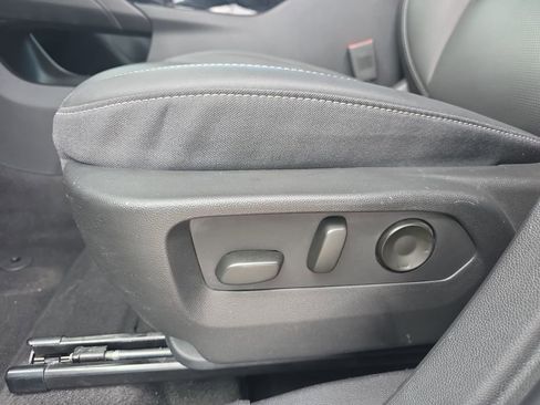 Used 2025 Buick Envision Preferred AWD/4WD image 32