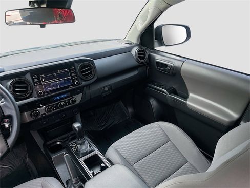 Used 2022 Toyota Tacoma SR image 21