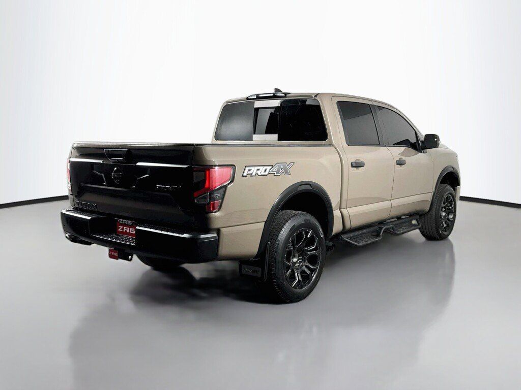 Used 2022 Nissan Titan PRO-4X w/ Pro-4x Convenience Package AWD/4WD image 5
